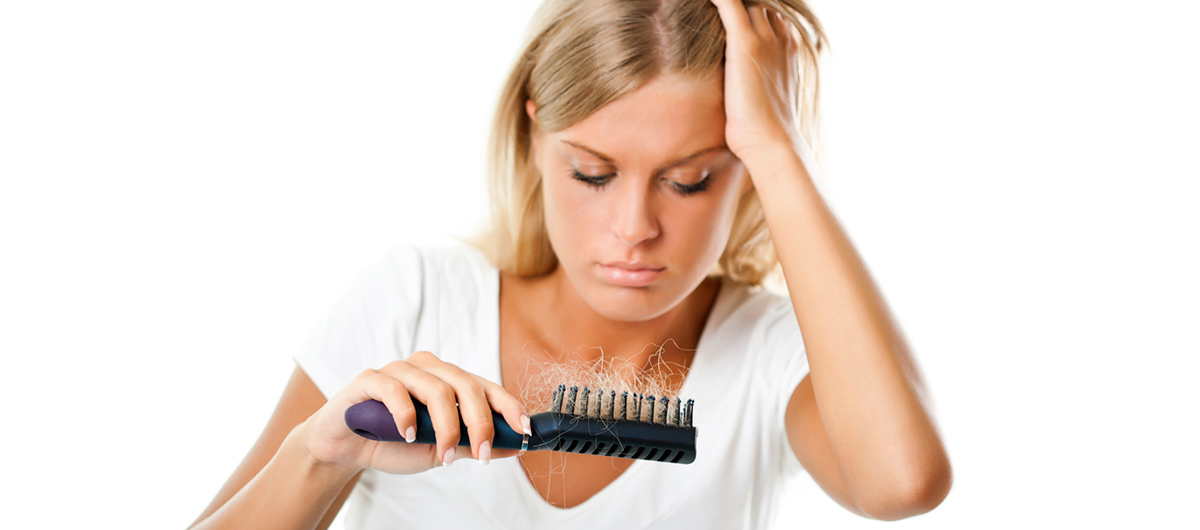 hajhullás, hajproblémák tricovel fésű